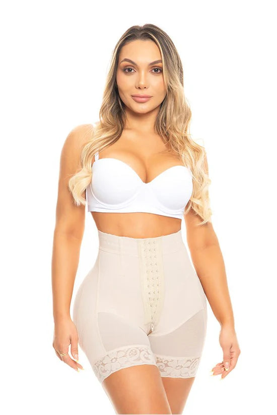 FP1569 SHORT PUSH UP TALLE ALTO CON 3 FILAS DE BROCHES REALCE BOOTYLICIOUS AILEEN