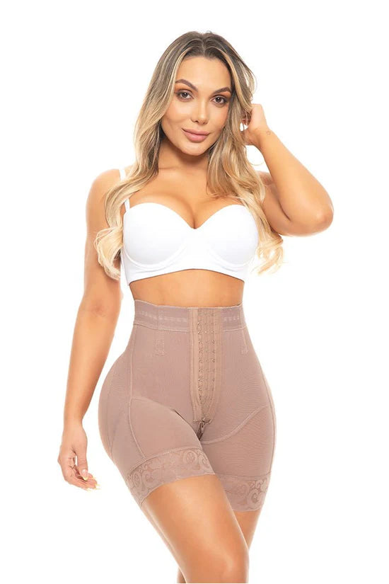 FP1569 SHORT PUSH UP TALLE ALTO CON 3 FILAS DE BROCHES REALCE BOOTYLICIOUS AILEEN